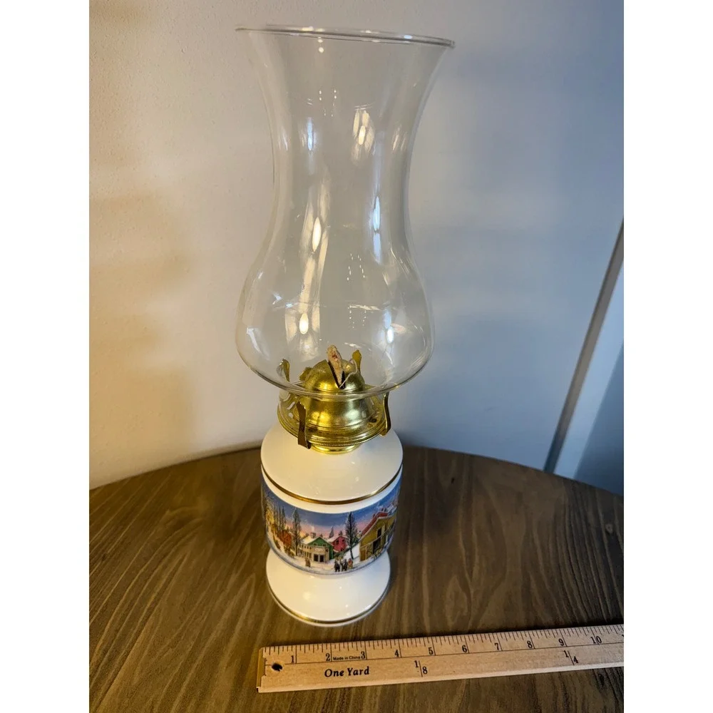 VTG 1984 Lamplight Farms Oil Lamp Quiet Village Porcelain Limited Edition 15.5in